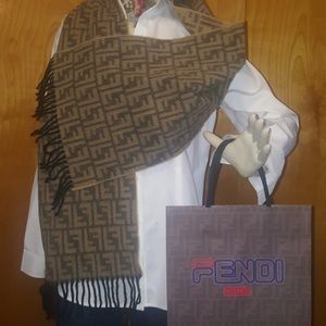 Authentic FENDI Scarf 🖤